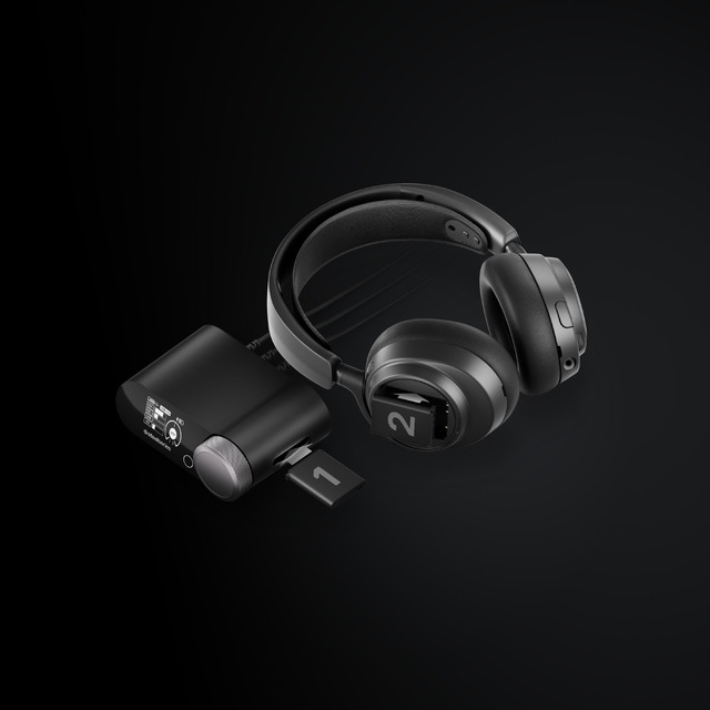 Arctis nova pro omni black context infinite battery system
