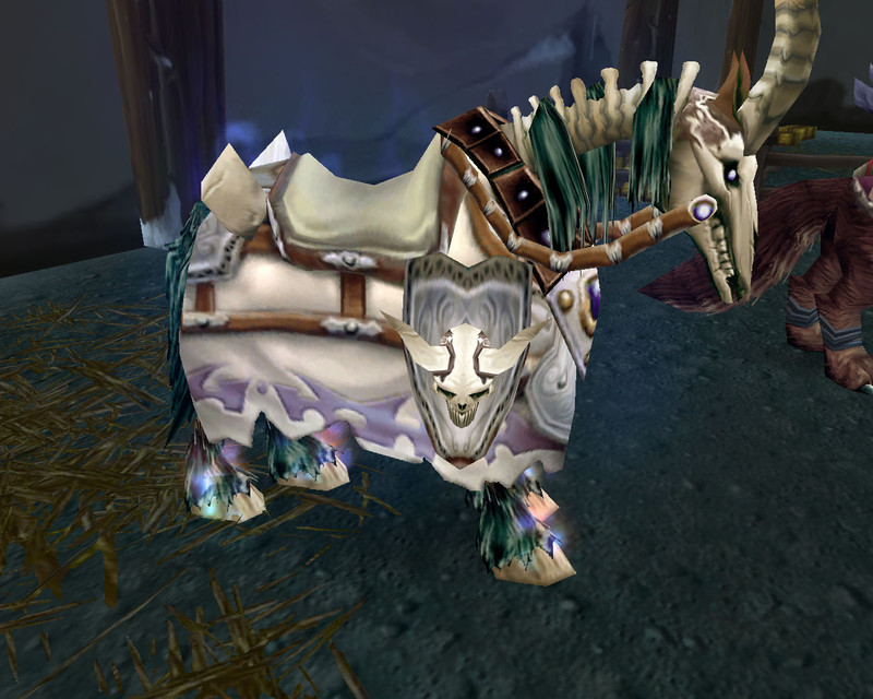 Cheval de guerre squelette blanc