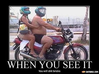Cliquez sur l'image pour la voir en taille relle

Nom : motorcycle-couple-46678.jpg
Taille : 748x558
Poids : 59,4 Ko
ID : 54870