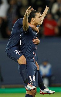 Cliquez sur l'image pour la voir en taille relle

Nom : zlatanenfin.jpg
Taille : 678x1077
Poids : 66,7 Ko
ID : 203480