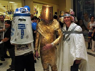 Cliquez sur l'image pour la voir en taille relle

Nom : cosplay_star_wars.jpg
Taille : 500x375
Poids : 47,8 Ko
ID : 132211