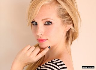 Cliquez sur l'image pour la voir en taille relle

Nom : 600full-candice-accola.jpg
Taille : 600x440
Poids : 101,7 Ko
ID : 209411