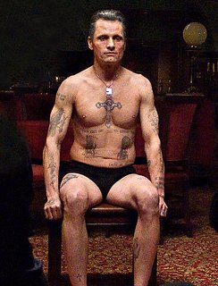 Cliquez sur l'image pour la voir en taille relle

Nom : easternpromises_468x614.jpg
Taille : 468x614
Poids : 71,6 Ko
ID : 39931