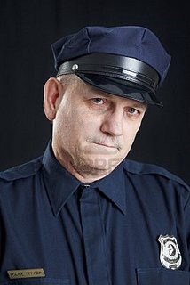 Cliquez sur l'image pour la voir en taille relle

Nom : 9017519-triste-policier-avec-une-larme-roulant-sur-son-visage--fond-noir.jpg
Taille : 267x400
Poids : 19,1 Ko
ID : 163751
