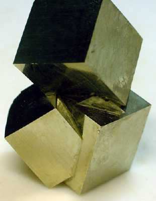 2v7pyrite21706.jpg