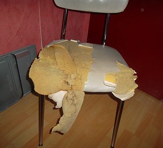Cliquez sur l'image pour la voir en taille relle

Nom : chaise2.jpg
Taille : 800x726
Poids : 105,4 Ko
ID : 167122