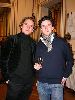 Cliquez sur l'image pour la voir en taille relle

Nom : dscn2481_jpg.jpg
Taille : 1200x1600
Poids : 362,8 Ko
ID : 15442
