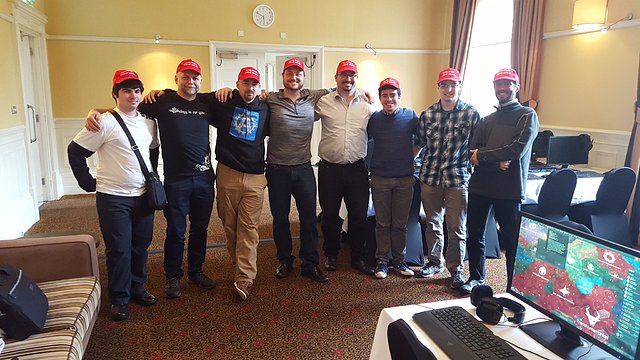 Chi-5AVW0AAQPHF.jpg Chi-5AVW0AAQPHF.jpg