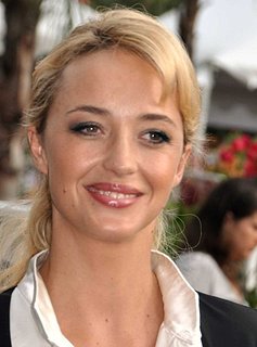 Cliquez sur l'image pour la voir en taille relle

Nom : Hlne_de_Fougerolles_Cannes_2009.jpg
Taille : 447x604
Poids : 38,7 Ko
ID : 214852