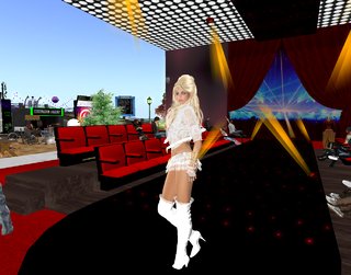 Cliquez sur l'image pour la voir en taille relle

Nom : Gwen 2 dfil Caf JOL 1er DEC 2013_001.png
Taille : 1280x1002
Poids : 936,7 Ko
ID : 209953