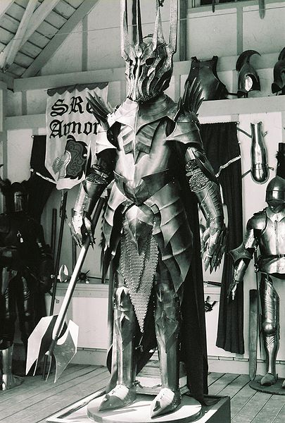 405px-Dark_Lord_Sauron.jpg 405px-Dark_Lord_Sauron.jpg