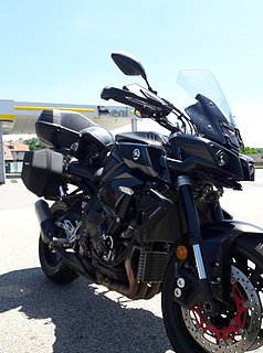 mt10tourer.jpg