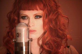 Cliquez sur l'image pour la voir en taille relle

Nom : 0karen-elson.jpg
Taille : 600x399
Poids : 21,1 Ko
ID : 150034