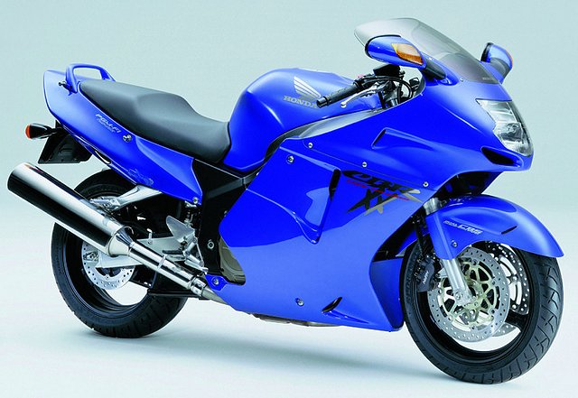 honda-CBR-1100-XX-2002-700px.jpg honda-CBR-1100-XX-2002-700px.jpg