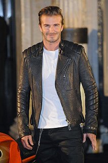 Cliquez sur l'image pour la voir en taille relle

Nom : jol_analyse.jpg
Taille : 466x700
Poids : 45,4 Ko
ID : 222384