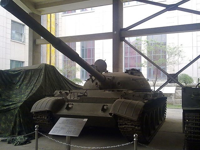 800px-Captured_T-62_tank.jpg 800px-Captured_T-62_tank.jpg