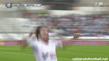 valbuena-chute-11112012.gif