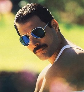 Cliquez sur l'image pour la voir en taille relle

Nom : fre.jpg
Taille : 453x495
Poids : 119,2 Ko
ID : 198906