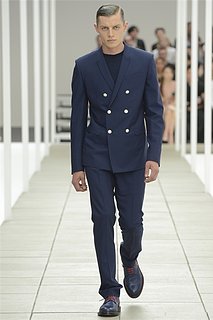 Cliquez sur l'image pour la voir en taille relle

Nom : dc4c17a04e7c032c827497f652022ce9.jpg
Taille : 392x588
Poids : 57,5 Ko
ID : 187346