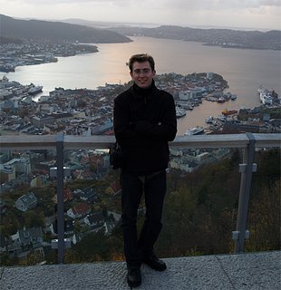 Cliquez sur l'image pour la voir en taille relle

Nom : bergen moi.jpg
Taille : 600x620
Poids : 313,5 Ko
ID : 59156