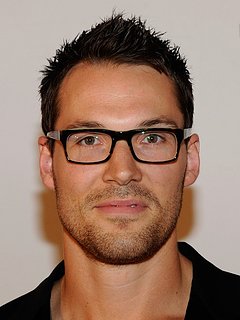 Cliquez sur l'image pour la voir en taille relle

Nom : DanielCudmore2.jpg
Taille : 445x594
Poids : 64,7 Ko
ID : 188417