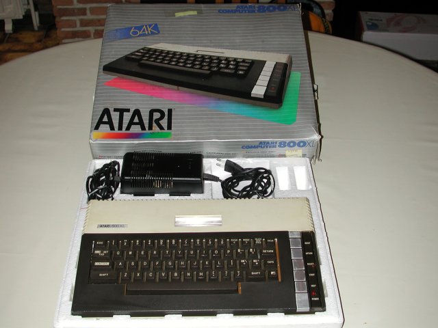 atari800xl_4.jpg atari800xl_4.jpg