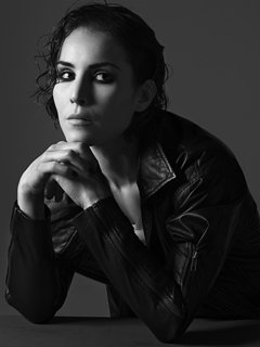 Cliquez sur l'image pour la voir en taille relle

Nom : 04-noomi-rapace-100111-177-copy_large.jpg
Taille : 500x668
Poids : 63,9 Ko
ID : 135437