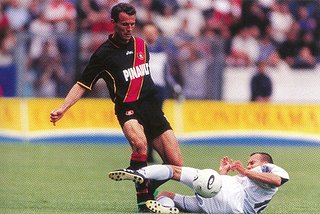 Cliquez sur l'image pour la voir en taille relle

Nom : rennes-2001c.jpg
Taille : 509x340
Poids : 88,6 Ko
ID : 424267