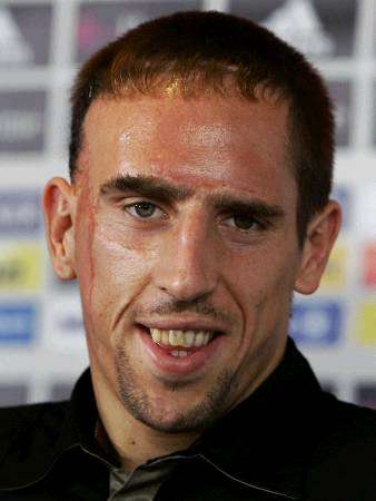 2007-06-07T165352Z_01_NOOTR_RTRIDSP_2_OFRSP-SPORT-FOOTBALL-FRANCE-RIBERY-2007060.jpg 2007-06-07T165352Z_01_NOOTR_RTRIDSP_2_OFRSP-SPORT-FOOTBALL-FRANCE-RIBERY-2007060.jpg