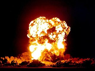 Cliquez sur l'image pour la voir en taille relle

Nom : explosion.jpg
Taille : 800x600
Poids : 48,0 Ko
ID : 79477