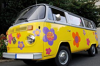 Cliquez sur l'image pour la voir en taille relle

Nom : Combi-hippie-Volkswagen.jpg
Taille : 630x420
Poids : 82,1 Ko
ID : 285528