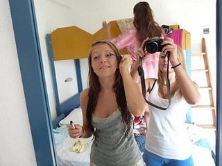 Cliquez sur l'image pour la voir en taille relle

Nom : filles-photo-fesses-epaule-mini.jpg
Taille : 450x337
Poids : 39,3 Ko
ID : 395528