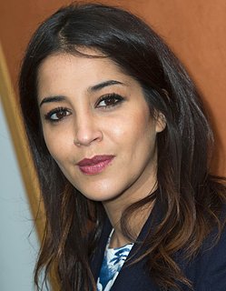 Cliquez sur l'image pour la voir en taille relle

Nom : Leila-Bekhti-dans-la-peau-d-une-tradeuse_visuel_article2.jpg
Taille : 620x797
Poids : 106,8 Ko
ID : 214648
