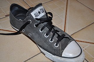 Cliquez sur l'image pour la voir en taille relle

Nom : chaussures.jpg
Taille : 2000x1328
Poids : 1,43 Mo
ID : 132368