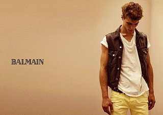 Cliquez sur l'image pour la voir en taille relle

Nom : balmainhomme1.jpg
Taille : 600x424
Poids : 25,2 Ko
ID : 101298