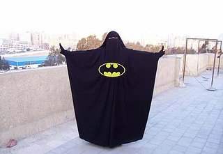 Cliquez sur l'image pour la voir en taille relle

Nom : niqab batman.jpg
Taille : 719x496
Poids : 72,1 Ko
ID : 260709