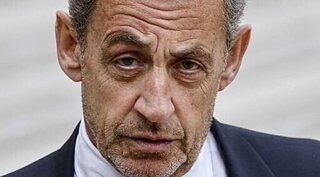 648x360_nicolas-sarkozy-perron-elysee-25-fevrier-2022.jpg