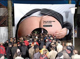 Cliquez sur l'image pour la voir en taille relle

Nom : trouduk.jpg
Taille : 820x608
Poids : 93,1 Ko
ID : 101429