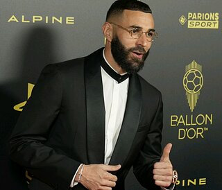 Cliquez sur l'image pour la voir en taille relle

Nom : Screenshot_2022-10-17-22-02-56-75_7cf02b41cb26bbc61bd5b6228d4bdd7b.jpg
Taille : 935x802
Poids : 380,2 Ko
ID : 704469