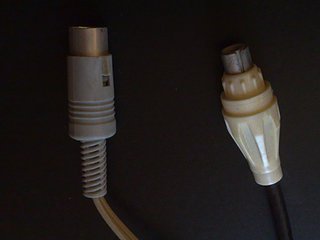 Connectique.jpg Connectique.jpg