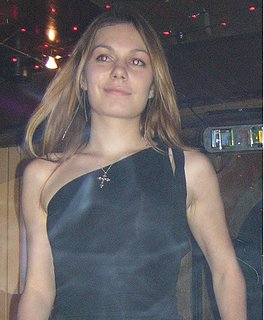 Cliquez sur l'image pour la voir en taille relle

Nom : moi.JPG
Taille : 720x872
Poids : 92,4 Ko
ID : 11289