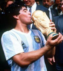 https://jolstatic.fr/upload/perso/379/Maradona.jpg