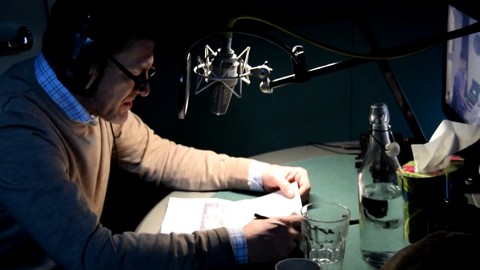 Behind the Scenes | La voix de l'introduction par Sean Bean