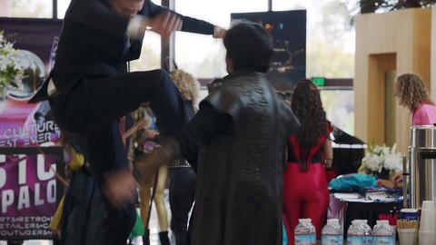 Publicité Lineage 2 Revolution avec Conan O'Brien #2