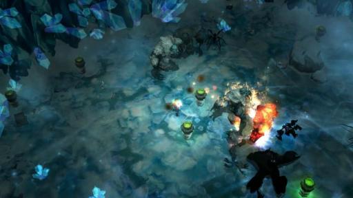 Gameplay du pyromancien de Mythos : le « Charbriseur »