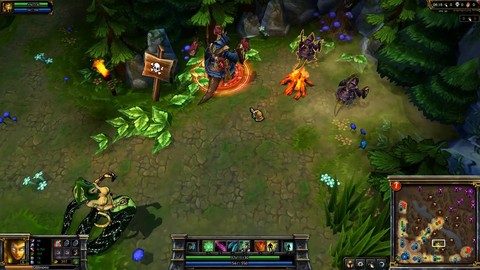 Le gameplay de Cassiopeia, l'étreinte du serpent