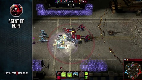 Champions du MOBA Infinite Crisis : Mecha Superman (VOSTFR)