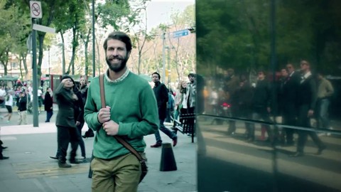 Publicité TV de Titanfall - "la vie est plus belle avec un titan"