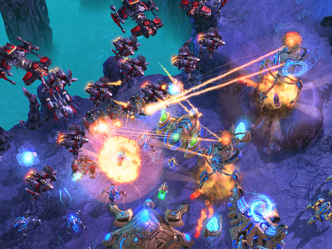 StarCraft II - Blizzard poursuit des développeurs de hacks