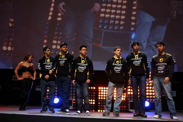 Equipe Dignitas (roster précédent, pas de photo actuelle)